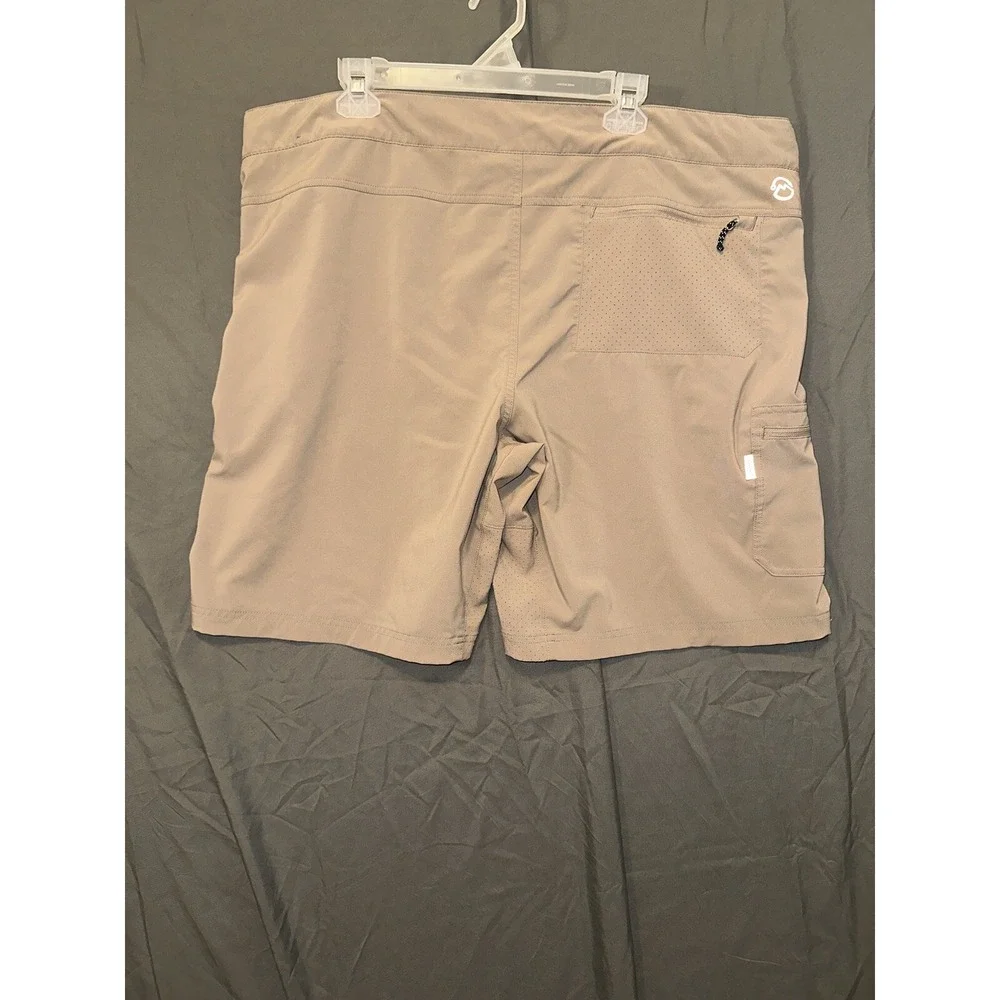 Magellan outdoors Water repellent‎ fish gear shorts mens 2XL tan